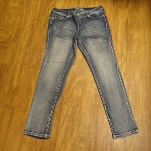 Ariya Jeans Sweet Cheeks Juniors 15/16 Low rise